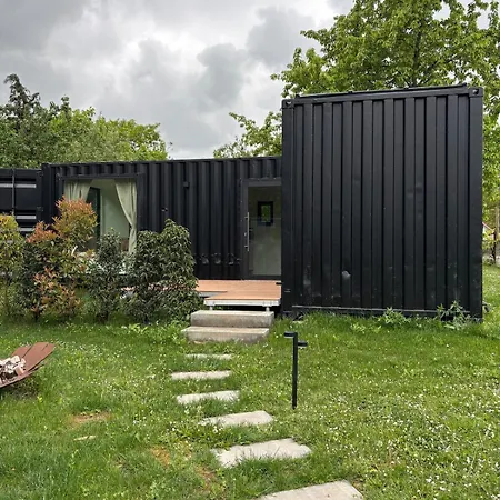 Luxury Design Tiny House Entlang Der Suedlichen Weinstrasse Vakantiehuis