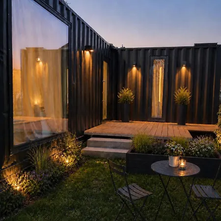 Luxury Design Tiny House Entlang Der Suedlichen Weinstrasse